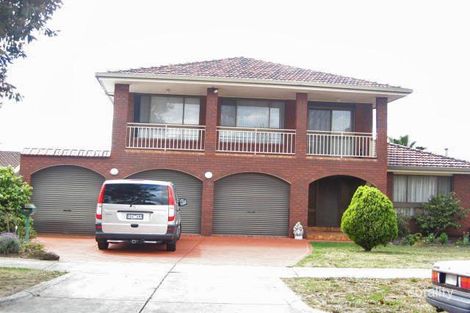 Property photo of 11 Anglesey Court Mulgrave VIC 3170
