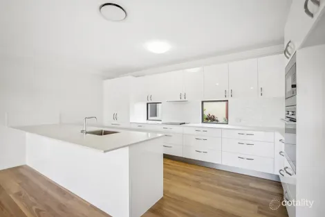 Property photo of 6 The Parade Helensvale QLD 4212