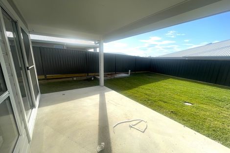 Property photo of 7 Auvergne Way Old Bar NSW 2430