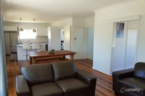 19 Manning St, Manning Point, NSW 2430