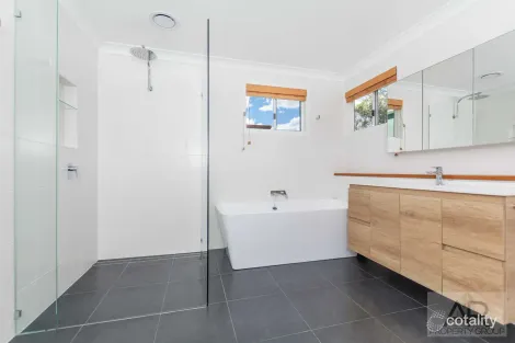 Property photo of 2/7 Meares Place Kiama NSW 2533