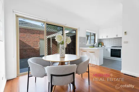 Property photo of 1/102A Railway Parade Pascoe Vale VIC 3044