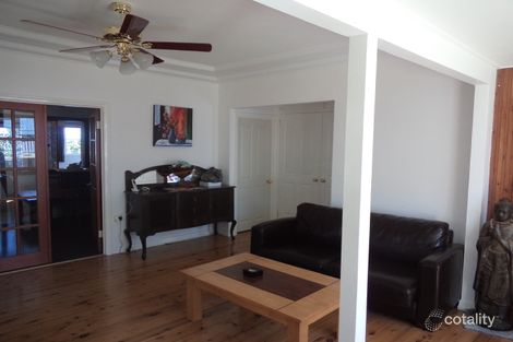 Property photo of 8 Alford Street Mount Lofty QLD 4350