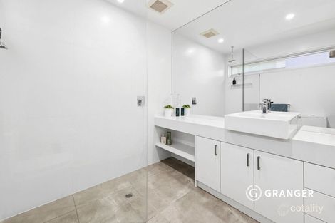 Property photo of 18 Somers Avenue McCrae VIC 3938