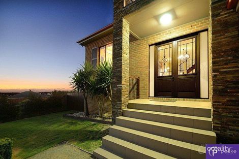 Property photo of 27 Avebury Drive Berwick VIC 3806