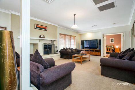 Property photo of 1 Killarney Court McGraths Hill NSW 2756