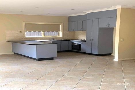 Property photo of 24 Dickerson Way Caroline Springs VIC 3023