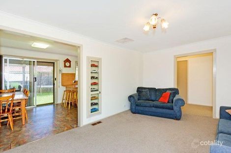 Property photo of 4 Sussex Court Mill Park VIC 3082