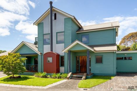 Property photo of 1/30-32 Chillingworth Road Cowes VIC 3922