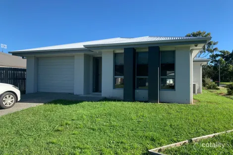 1/1 Elle Ct, Armstrong Beach, QLD 4737