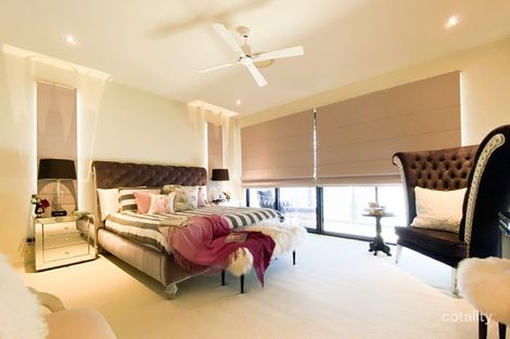 Property photo of 11 Durham Street Southport QLD 4215