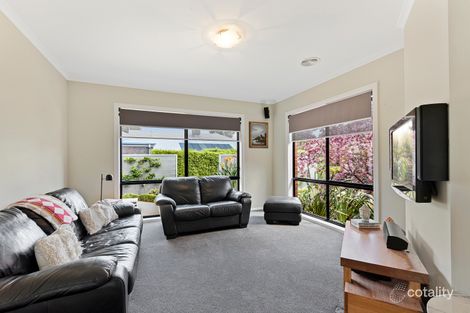 Property photo of 5 Figtree Lane Strathdale VIC 3550