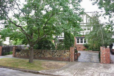 7 Turnbull Ave, Toorak, VIC 3142