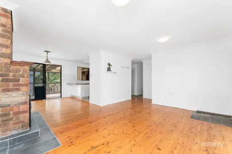Property photo of 2 Morcombe Close Gorokan NSW 2263