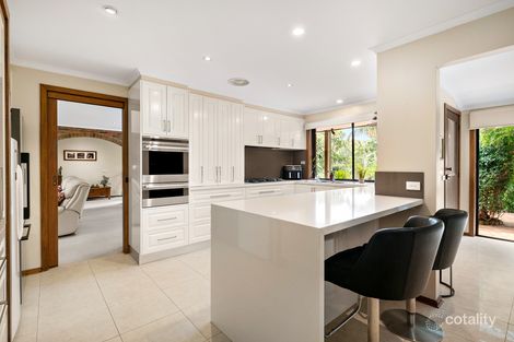 Property photo of 3 Huntingfield Court Eltham VIC 3095