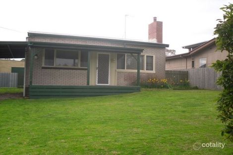 17 Bruce St, Inverloch, VIC 3996