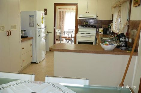 Property photo of 1 Callistemon Court Lucknow VIC 3875