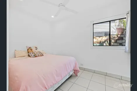 Property photo of 18 Robe Court Helensvale QLD 4212