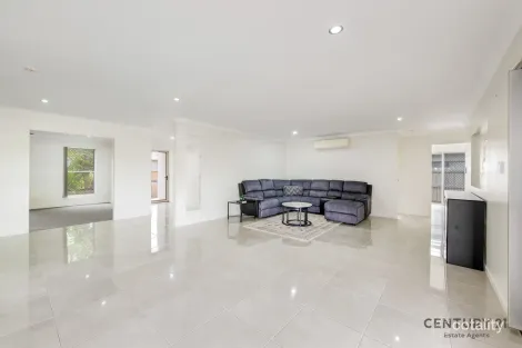 Property photo of 26 Neville Drive Branyan QLD 4670