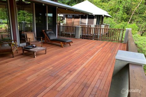 Property photo of 30 Chatham Terrace Smithfield QLD 4878