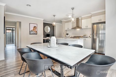 Property photo of 6 Marxsen Parade Lucas VIC 3350