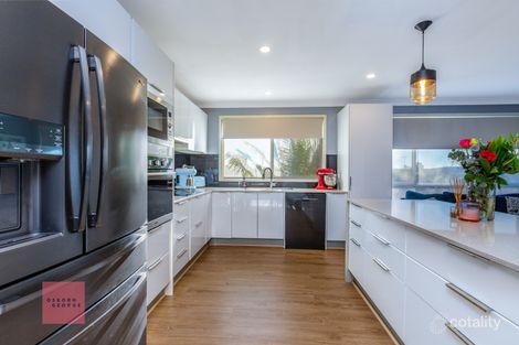 Property photo of 25 Cooper Place Raymond Terrace NSW 2324