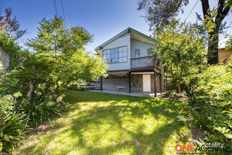 20 Hawkesbury Cres, Farrer, ACT 2607