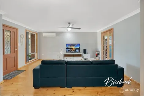 Property photo of 2 Grimley Close Penrith NSW 2750