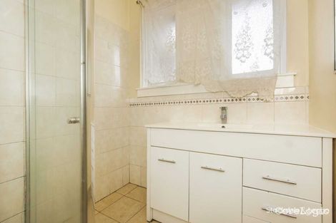 Property photo of 5 Croft Crescent Reservoir VIC 3073
