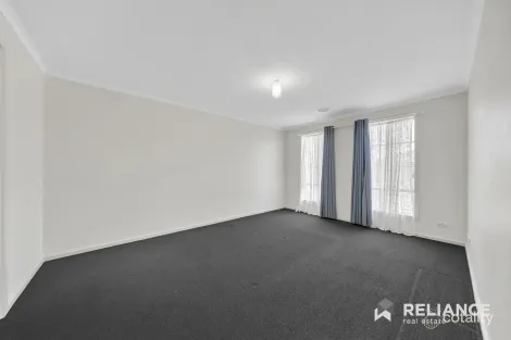 Property photo of 83 Eltham Parade Manor Lakes VIC 3024