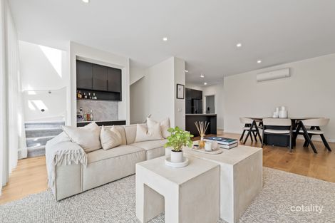 Property photo of 111 Calibre Retreat Keysborough VIC 3173