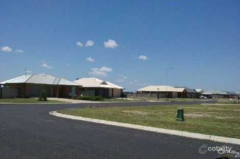 Property photo of 2 Henry Court Tara QLD 4421