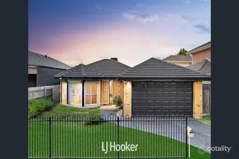 Property photo of 10 Strabane Way Hampton Park VIC 3976