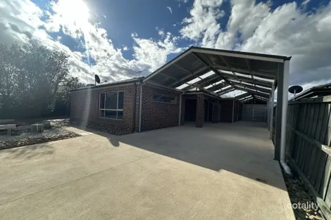 Property photo of 2 Dion Place Harkness VIC 3337