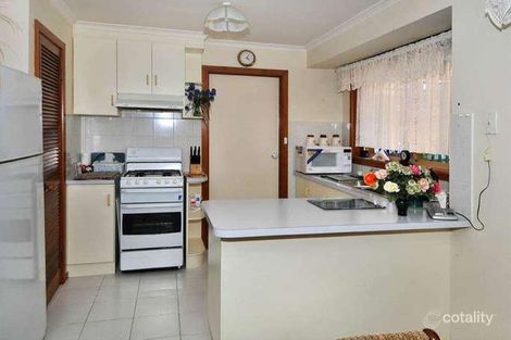 Property photo of 2/2 Novara Parade St Albans VIC 3021