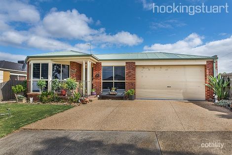 Property photo of 19 Greenbriar Way Cranbourne West VIC 3977