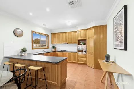 Property photo of 15 Maria Court Lara VIC 3212