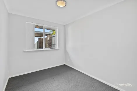 Property photo of 15 Glenunga Way Craigie WA 6025