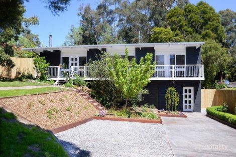 Property photo of 2 Alpine Boulevard Launching Place VIC 3139