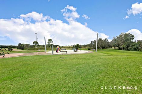 Property photo of 15 Featherwood Place Thornton NSW 2322