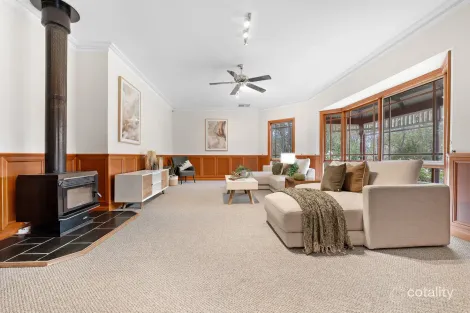Property photo of 5 Ruby Close Rowville VIC 3178
