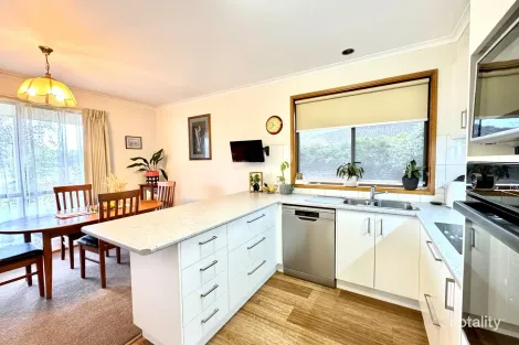 Property photo of 97 Boundary Road Mortlake VIC 3272