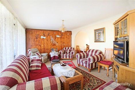 Property photo of 2 Emma Place Ambarvale NSW 2560