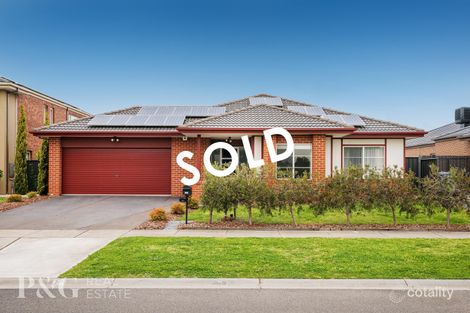 Property photo of 11 Aspera Place Cranbourne North VIC 3977