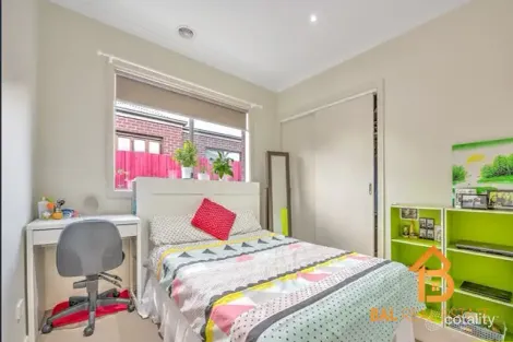 Property photo of 22 Obsidian Avenue Tarneit VIC 3029