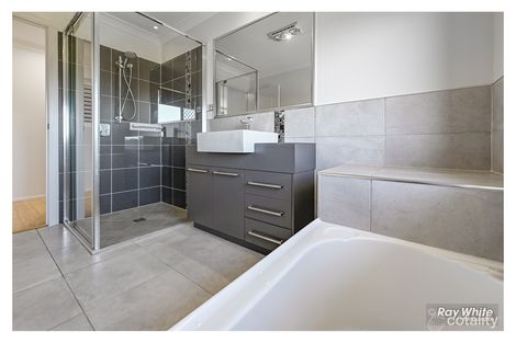 Property photo of 64 Springfield Drive Norman Gardens QLD 4701
