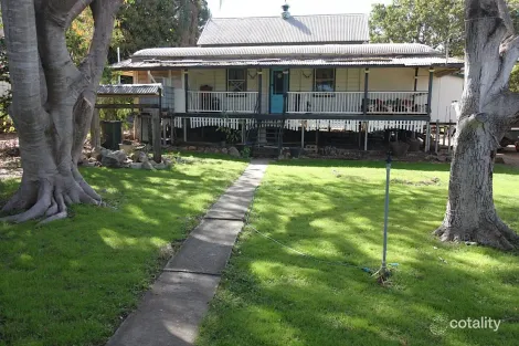 93 HODGKINSON ST, CHARTERS TOWERS CITY, QLD 4820