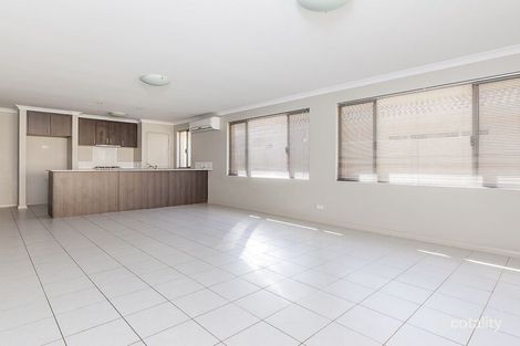 Property photo of 4 Watershed Way Pearsall WA 6065