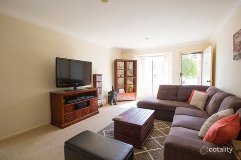 Property photo of 2/6 Clovelly Place Labrador QLD 4215