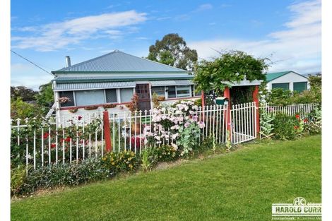 15 Clive St, Tenterfield, NSW 2372